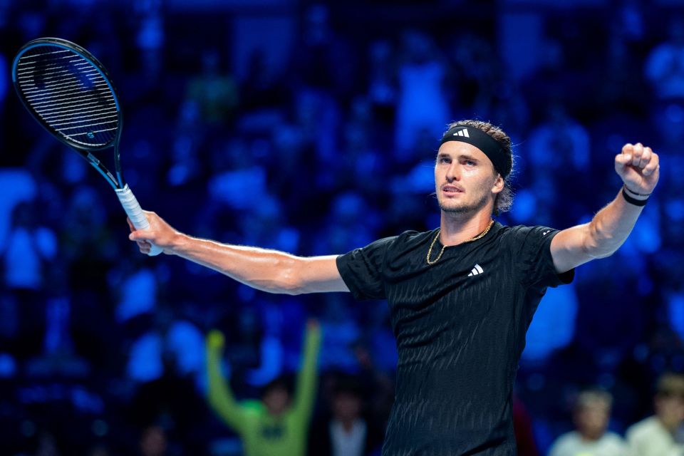 比赛中发球 比赛中发球